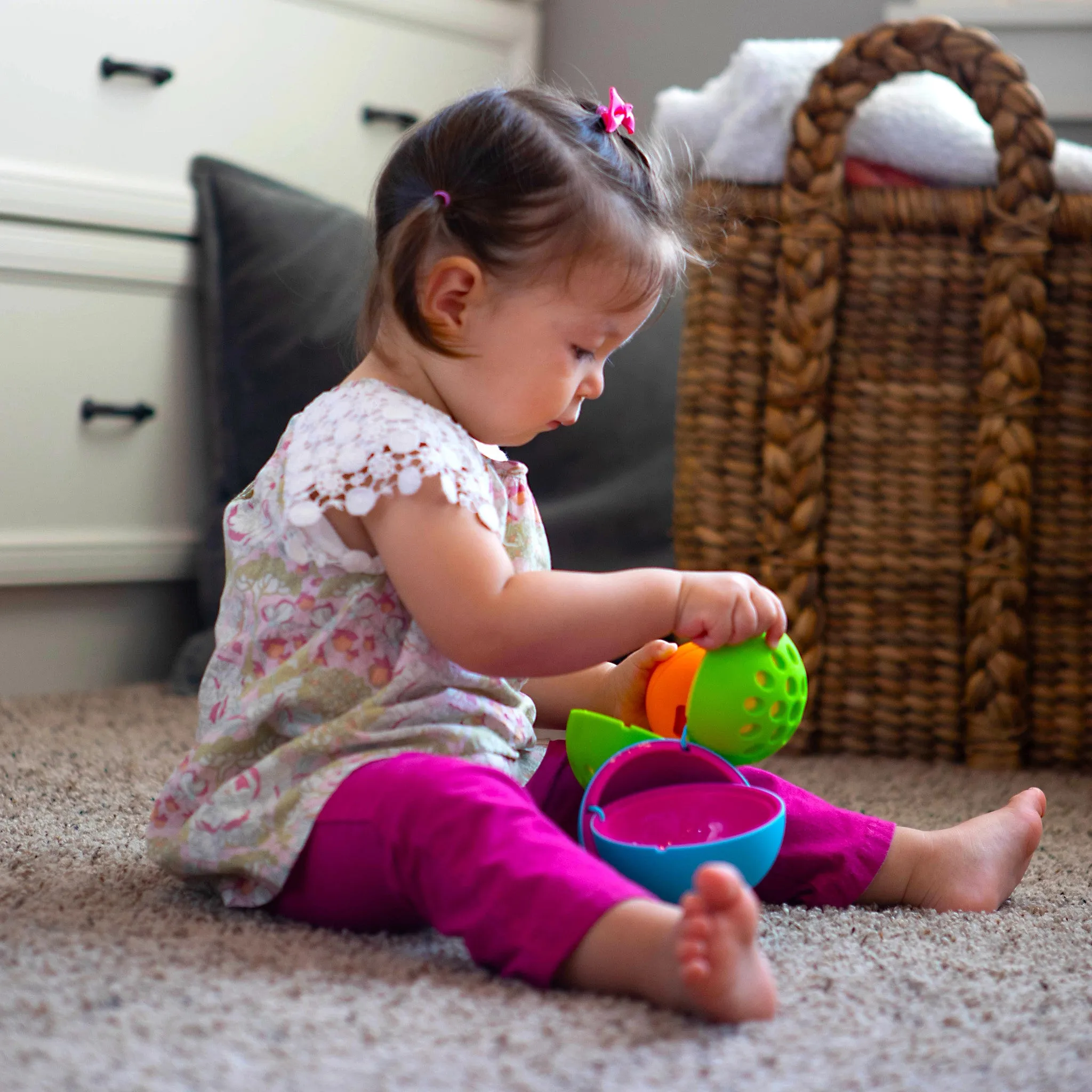 Fat Brain Toys® OombeeBall