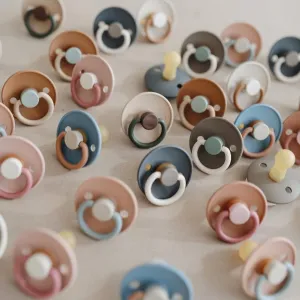 FRIGG Colorblock Natural Rubber Pacifier